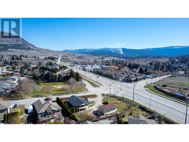 1584 Highway 33 E, House detached with 4 bedrooms, 2 bathrooms and 20 parking in Kelowna BC | Image 10