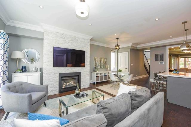 21 Brentwood Rd S, House detached with 3 bedrooms, 4 bathrooms and 3 parking in Toronto ON | Image 8
