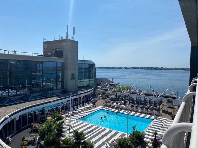 806 - 251 Queens Quay W, Condo with 2 bedrooms, 2 bathrooms and 1 parking in Toronto ON | Image 10