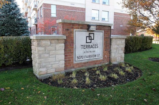 204 - 5070 Fairview St, Condo with 2 bedrooms, 2 bathrooms and 1 parking in Burlington ON | Image 1
