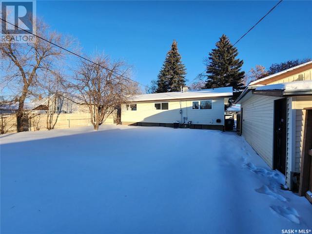 581 Manitoba Street, House detached with 4 bedrooms, 2 bathrooms and null parking in Melville SK | Image 5