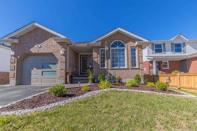 52 Dawn Cres, House detached with 3 bedrooms, 3 bathrooms and 4 parking in Cambridge ON | Card Image