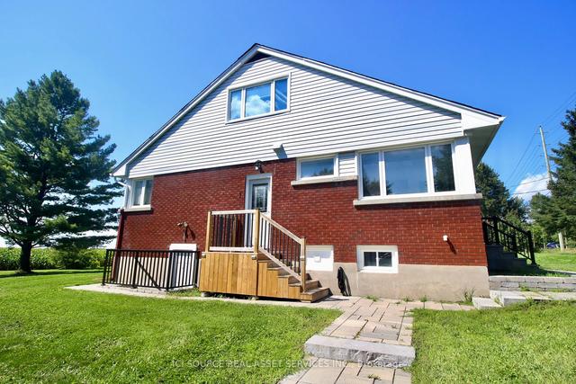5543 Old Richmond Rd, House detached with 3 bedrooms, 2 bathrooms and 8 parking in Ottawa ON | Image 11