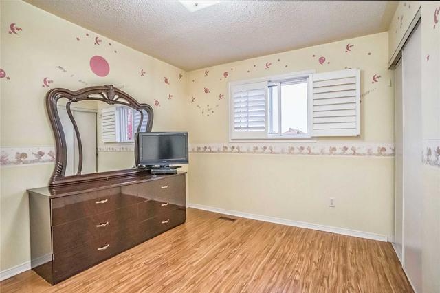 5915 Mersey St, House detached with 3 bedrooms, 3 bathrooms and 4 parking in Mississauga ON | Image 8