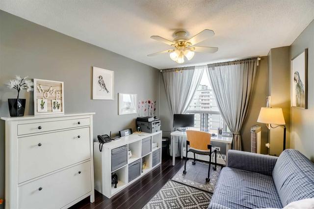 1004 - 3120 Kirwin Ave, Condo with 2 bedrooms, 1 bathrooms and 1 parking in Mississauga ON | Image 9