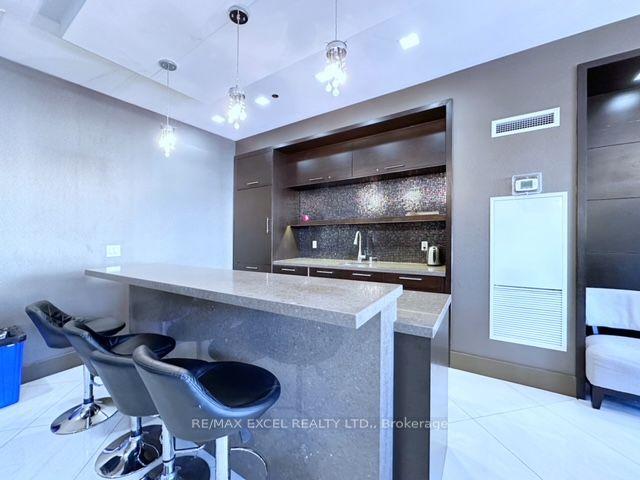 1115 - 520 Steeles Ave W, Condo with 1 bedrooms, 1 bathrooms and 1 parking in Vaughan ON | Image 6