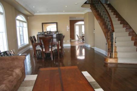 83 Cezanne Tr, House detached with 4 bedrooms, 5 bathrooms and 2 parking in Vaughan ON | Image 2