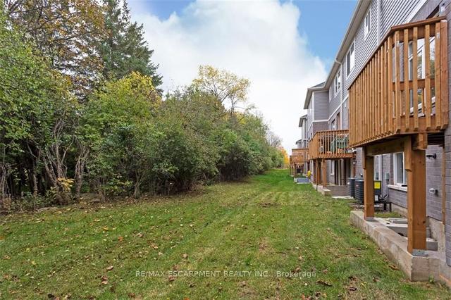 35 Jell St, House attached with 3 bedrooms, 3 bathrooms and 3 parking in Guelph ON | Image 14