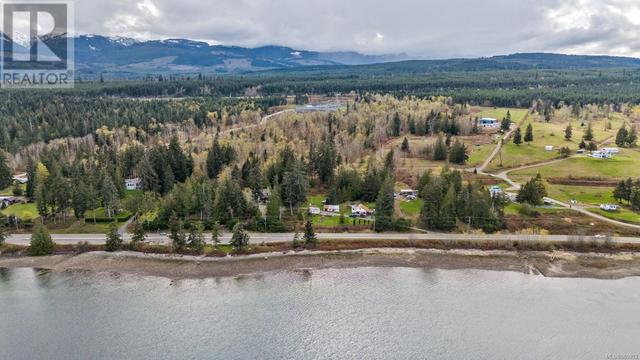 6249 Island Hwy, House detached with 3 bedrooms, 3 bathrooms and 8 parking in Comox Valley A BC | Image 24