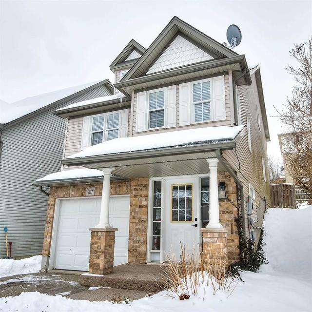 707 Black Cherry St, House detached with 3 bedrooms, 2 bathrooms and 2 parking in Waterloo ON | Image 34