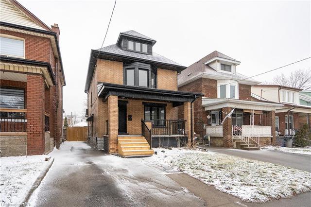 87 Kensington Avenue N, House detached with 5 bedrooms, 1 bathrooms and 4 parking in Hamilton ON | Image 19