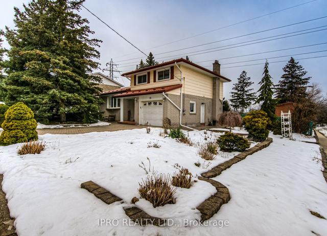 26 Chicopee Terr, House detached with 4 bedrooms, 3 bathrooms and 3 parking in Kitchener ON | Image 1