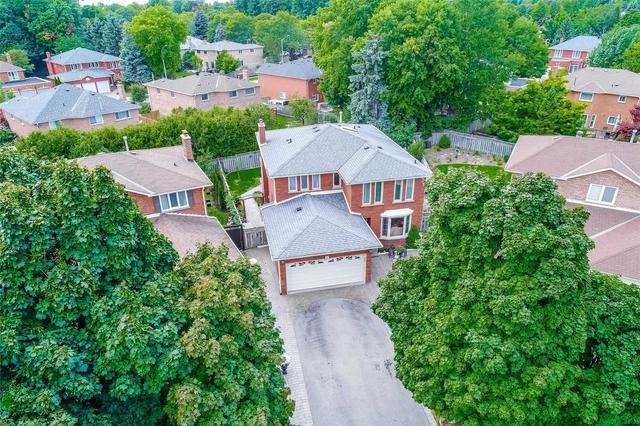 17 Mayberry Crt, House detached with 4 bedrooms, 4 bathrooms and 6 parking in Markham ON | Image 32