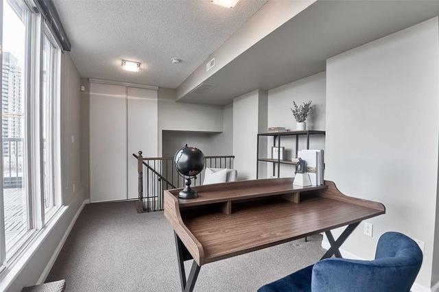 235 - 10 Foundry Ave, Townhouse with 2 bedrooms, 2 bathrooms and 1 parking in Toronto ON | Image 27