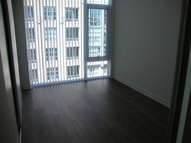 1002 - 435 Richmond St W, Condo with 1 bedrooms, 1 bathrooms and null parking in Toronto ON | Image 14