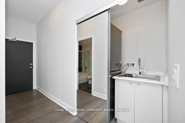 lph3802 - 33 Shore Breeze Dr, Condo with 1 bedrooms, 1 bathrooms and 2 parking in Toronto ON | Image 3