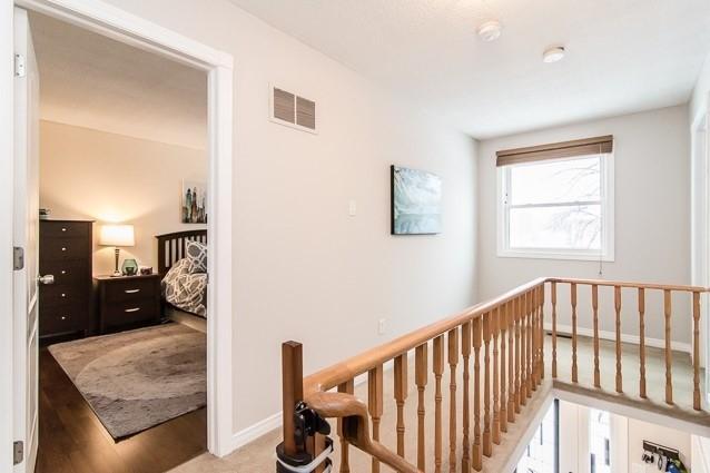 2 Flowers Cres, House detached with 3 bedrooms, 4 bathrooms and 4 parking in Ajax ON | Image 11