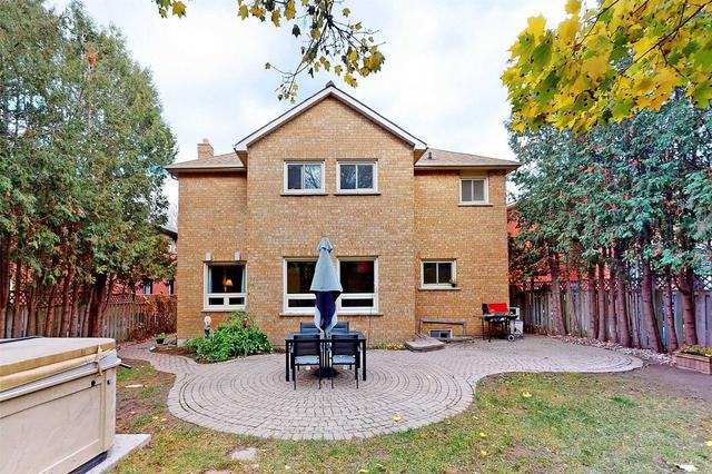 97 Kennett Dr, House detached with 5 bedrooms, 5 bathrooms and 5 parking in Whitby ON | Image 31