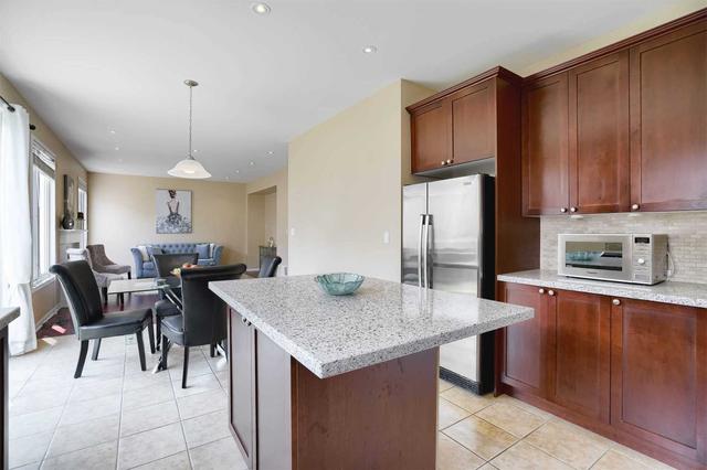 306 Silver Crt, House detached with 4 bedrooms, 4 bathrooms and 6 parking in Milton ON | Image 8