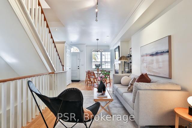 1003 College St, Townhouse with 3 bedrooms, 3 bathrooms and 1 parking in Toronto ON | Image 3