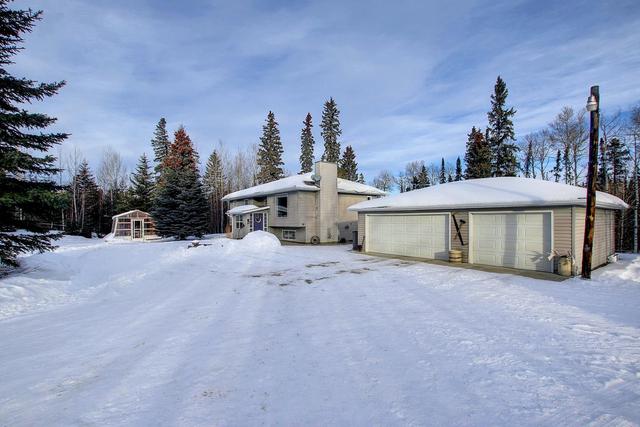 12 Ricinus Ridge Drive, House detached with 4 bedrooms, 2 bathrooms and 5 parking in Clearwater County AB | Image 3