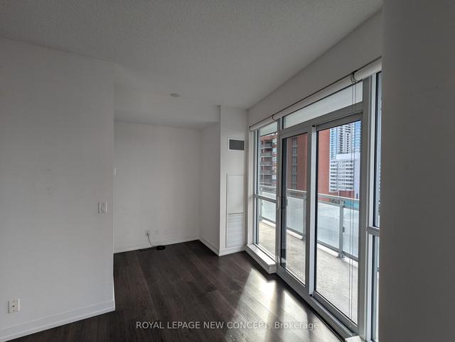 1002 - 89 Dunfield Ave, Condo with 1 bedrooms, 1 bathrooms and 1 parking in Toronto ON | Image 2