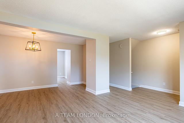 76 - 35 Waterman Ave, Townhouse with 3 bedrooms, 2 bathrooms and 2 parking in London ON | Image 5