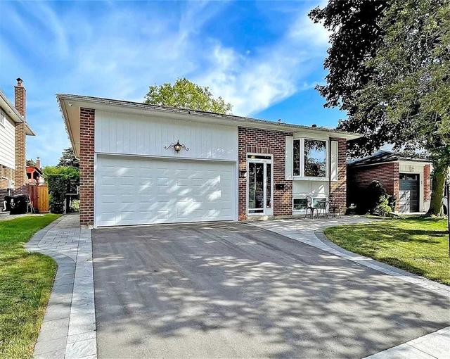 17 Gloxinia Cres, House detached with 4 bedrooms, 3 bathrooms and 4 parking in Toronto ON | Image 1
