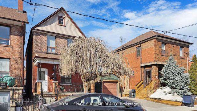 4 Burnfield Ave, House detached with 5 bedrooms, 3 bathrooms and 4 parking in Toronto ON | Image 12