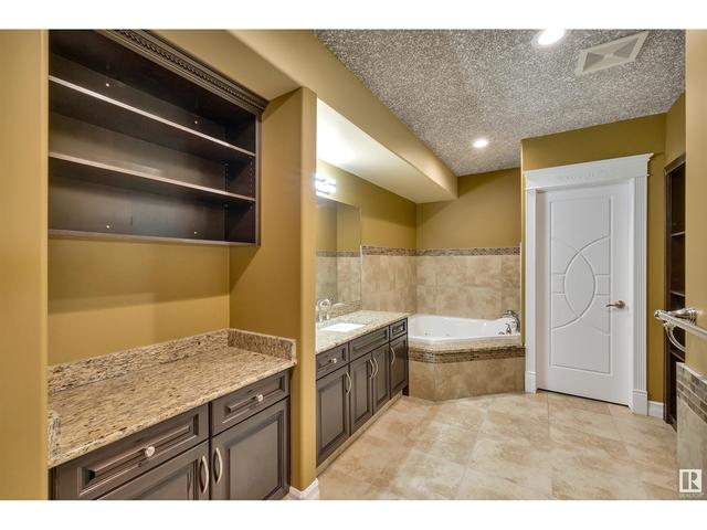 7203 164 Av Nw, House detached with 6 bedrooms, 5 bathrooms and 4 parking in Edmonton AB | Image 34