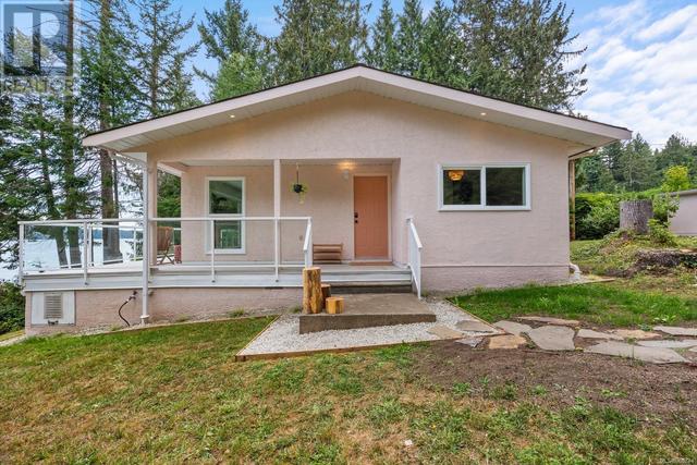 7770 Ships Point Rd, House detached with 2 bedrooms, 2 bathrooms and 4 parking in Comox Valley A BC | Image 36