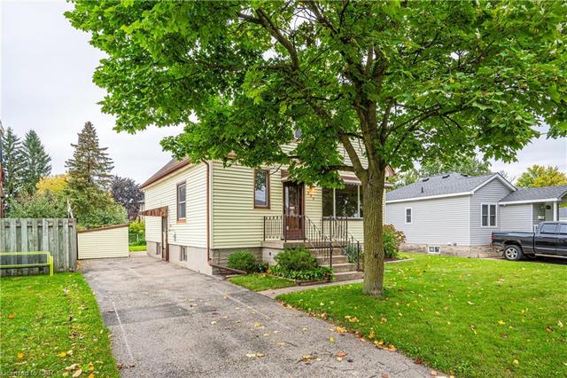 840 Guelph Street, House detached with 4 bedrooms, 2 bathrooms and 3 parking in Kitchener ON | Image 4