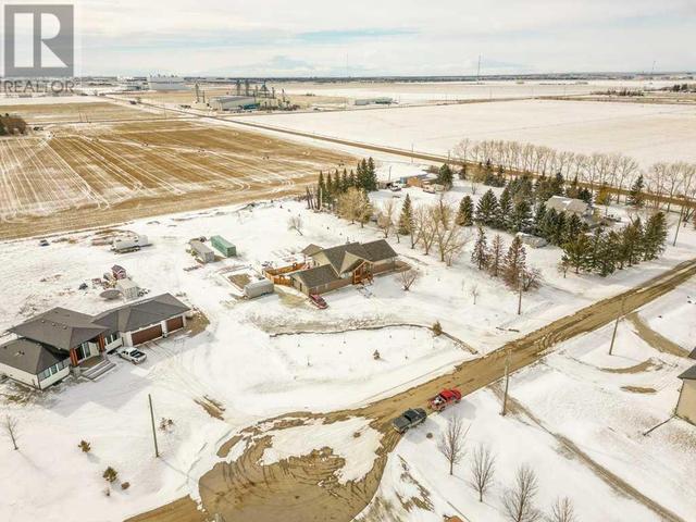 9, - 94027 843 Highway, House detached with 3 bedrooms, 2 bathrooms and 8 parking in Lethbridge County AB | Image 3