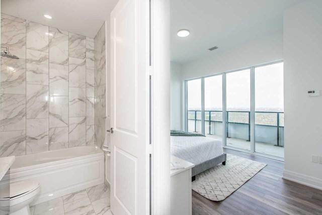 uph01-a - 30 Shore Breeze Dr, Condo with 4 bedrooms, 4 bathrooms and 3 parking in Toronto ON | Image 21