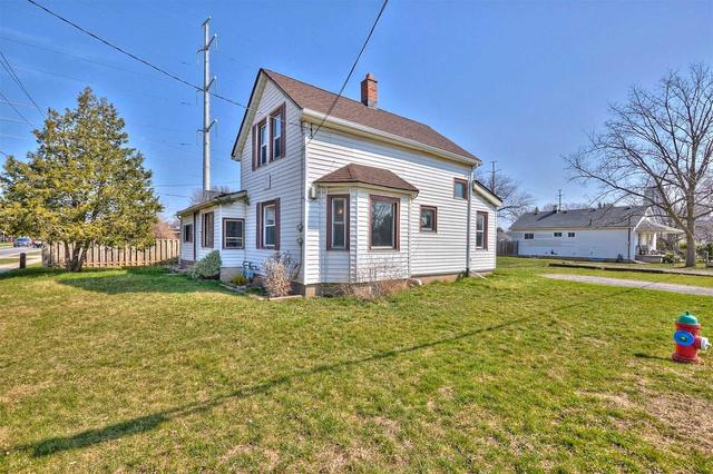 6510 Drummond Rd, House detached with 4 bedrooms, 2 bathrooms and 2 parking in Niagara Falls ON | Image 1