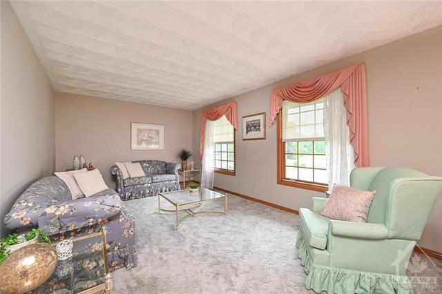 179 County Road 8 Road, House detached with 4 bedrooms, 2 bathrooms and 10 parking in Elizabethtown Kitley ON | Image 4