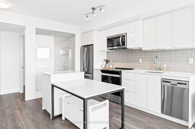 1006 - 1461 Lawrence Ave W, Condo with 2 bedrooms, 2 bathrooms and 1 parking in Toronto ON | Image 2