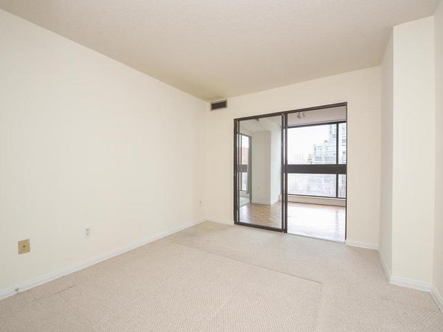603 - 15 Mcmurrich St, Condo with 2 bedrooms, 2 bathrooms and 1 parking in Toronto ON | Image 16