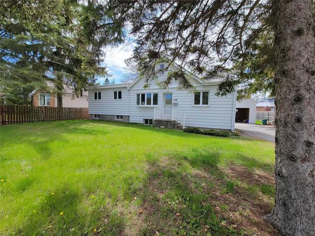 646 Portsmouth Ave, House detached with 3 bedrooms, 3 bathrooms and 4 parking in Kingston ON | Image 1