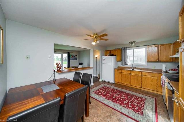 230 Rykert St, House detached with 2 bedrooms, 2 bathrooms and 4 parking in St. Catharines ON | Image 27