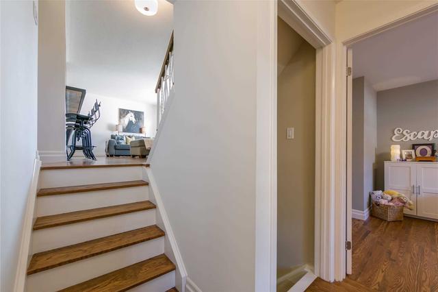111 Glentworth Rd, House detached with 4 bedrooms, 2 bathrooms and 4 parking in Toronto ON | Image 8