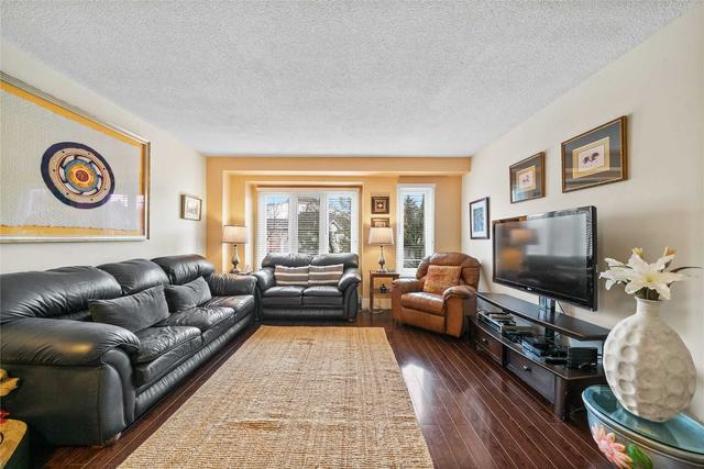 1239 Woodhill Crt, House attached with 2 bedrooms, 4 bathrooms and 3 parking in Mississauga ON | Image 19