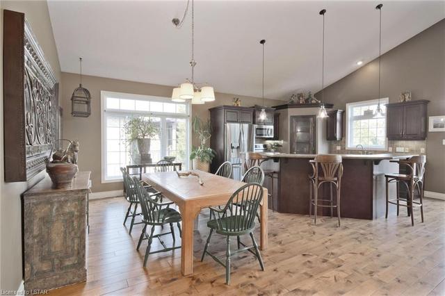 10158 Merrywood Drive, House detached with 5 bedrooms, 3 bathrooms and 8 parking in Lambton Shores ON | Image 8