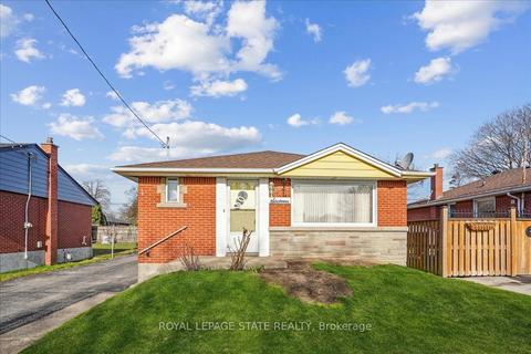 16 Greenwood St, House detached with 3 bedrooms, 2 bathrooms and 2 parking in Hamilton ON | Card Image