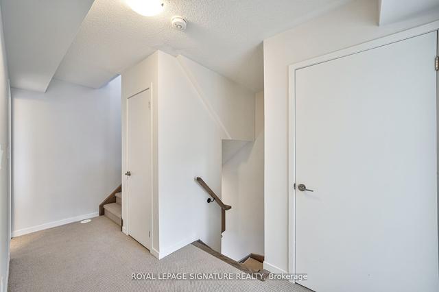 150 - 225 Birmingham St, Townhouse with 3 bedrooms, 3 bathrooms and 1 parking in Toronto ON | Image 4