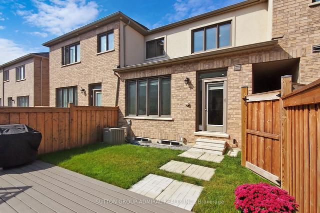 470 Sheaffe Pl, House attached with 3 bedrooms, 3 bathrooms and 3 parking in Milton ON | Image 24