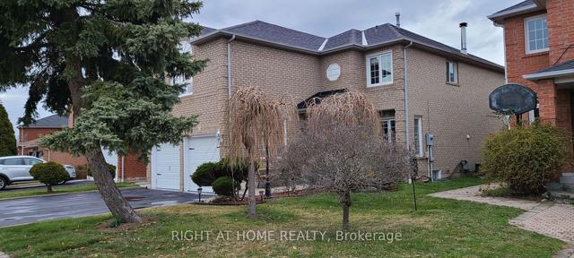 5335 Fallingbrook Dr, House detached with 4 bedrooms, 4 bathrooms and 5 parking in Mississauga ON | Image 1