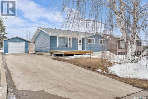 21 Birch Drive, House detached with 5 bedrooms, 2 bathrooms and null parking in Birch Hills SK | Card Image
