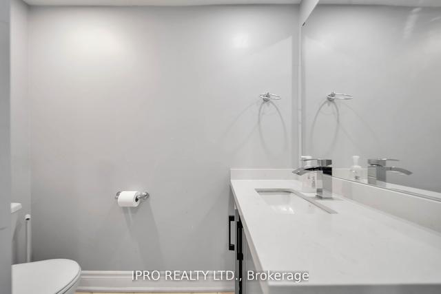 96 Wyndale Dr, House detached with 3 bedrooms, 2 bathrooms and 8 parking in Toronto ON | Image 22