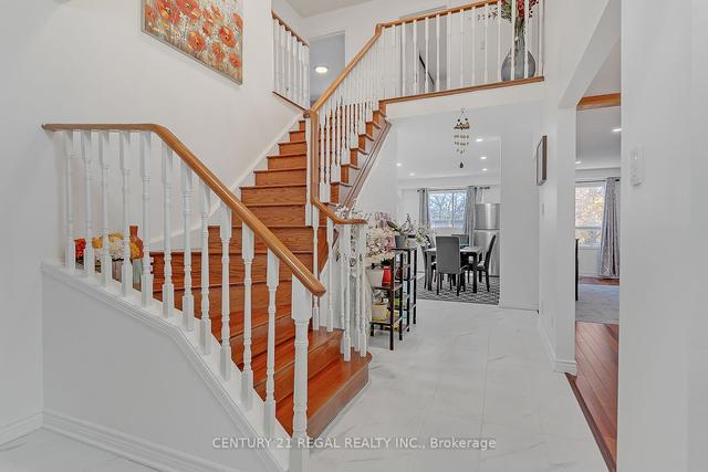 28 Upland Dr, House detached with 4 bedrooms, 4 bathrooms and 4 parking in Whitby ON | Image 36